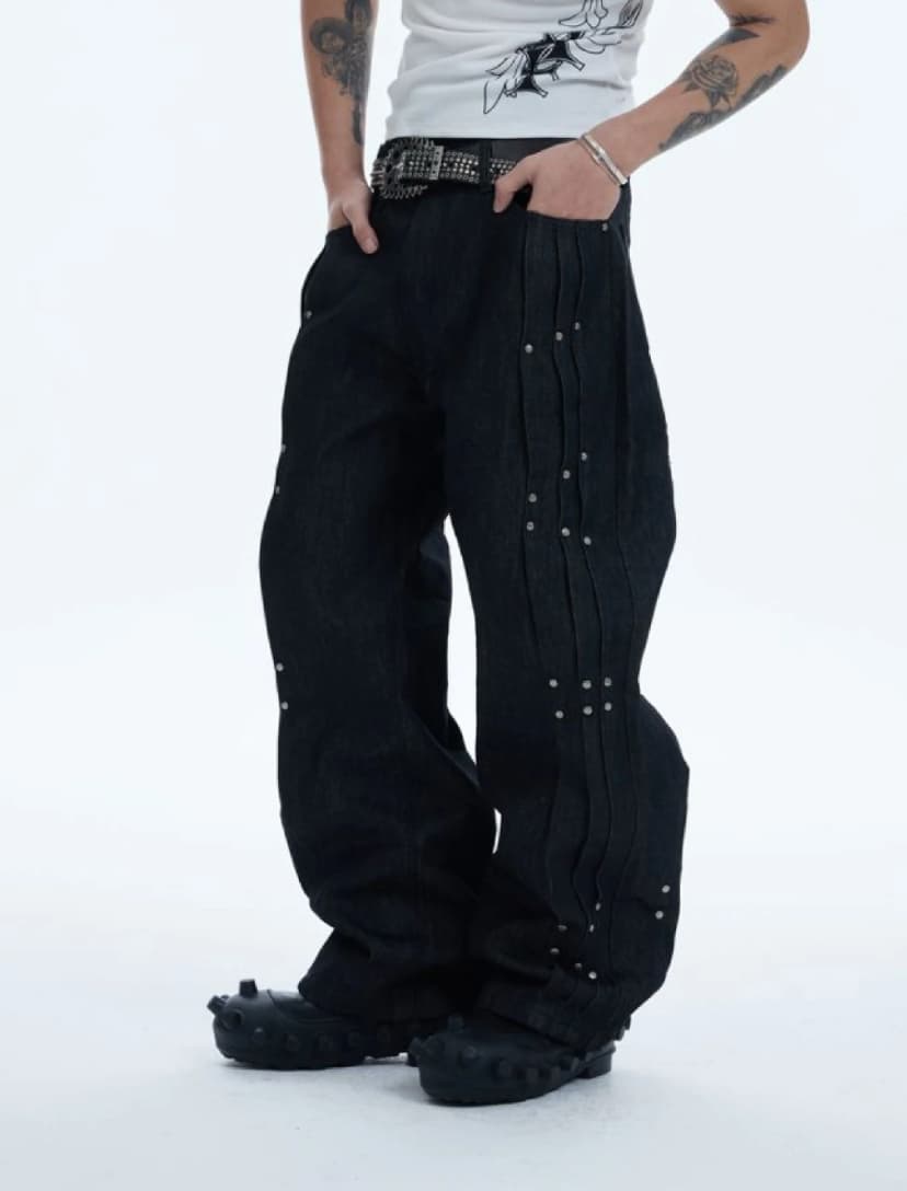 STUDDED PLEAT WIDE LEG DENIM JEANS